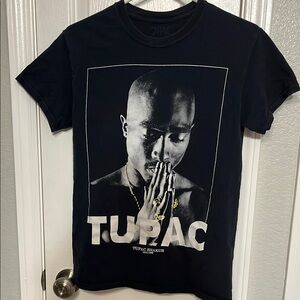 Black Tupac Graphic T-Shirt small